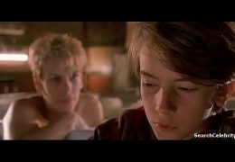 Jamie Lee Curtis in m.’s Boys 1994